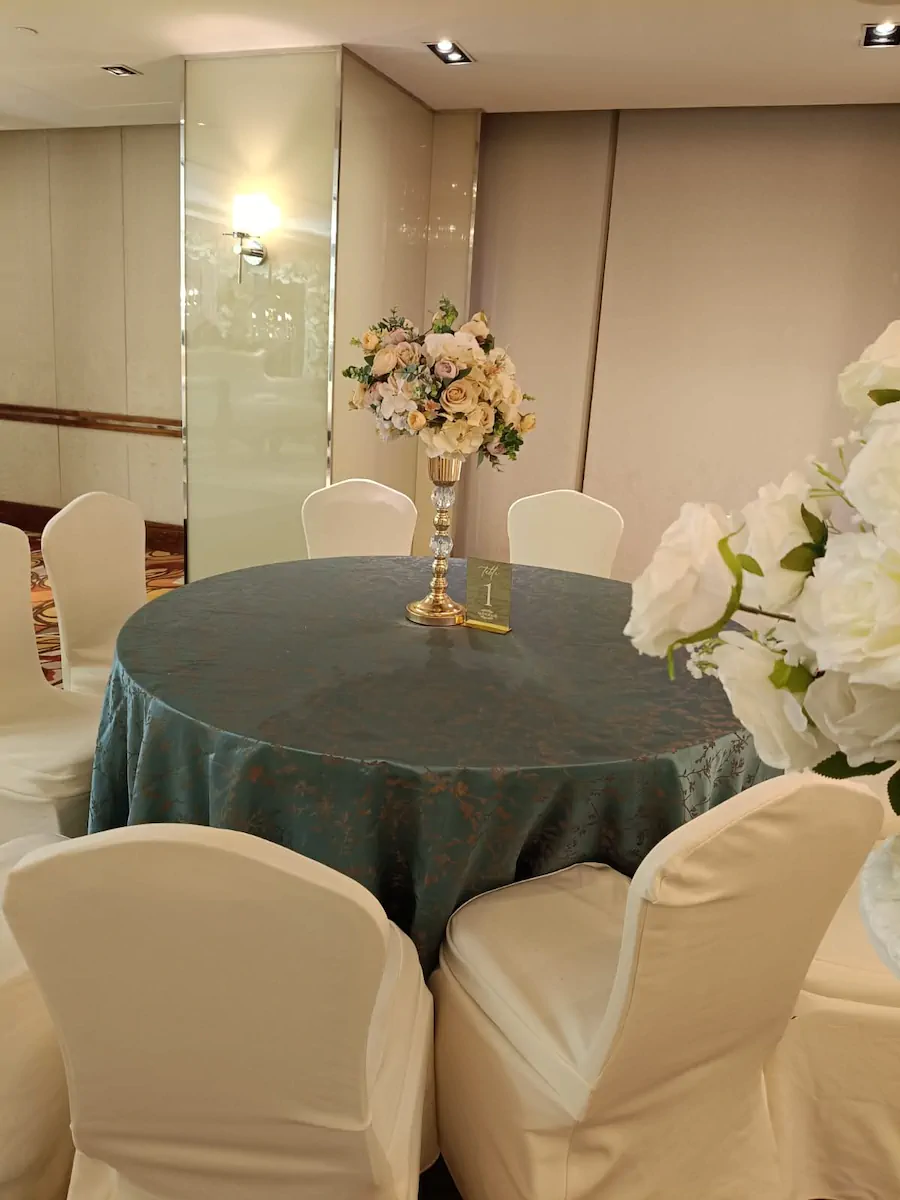 Dining Area Decor — Alangkaar