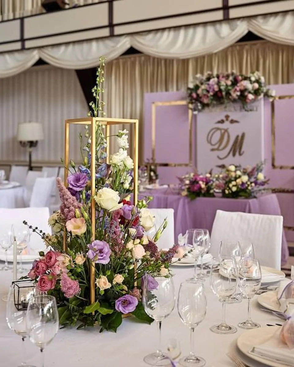 Dining Area Decor — Alangkaar