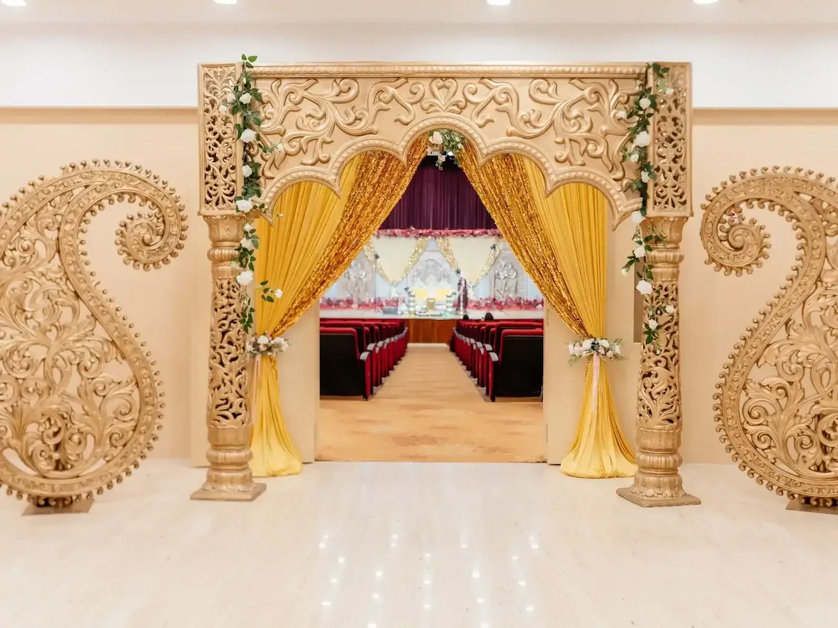 Entrance Decor — Alangkaar