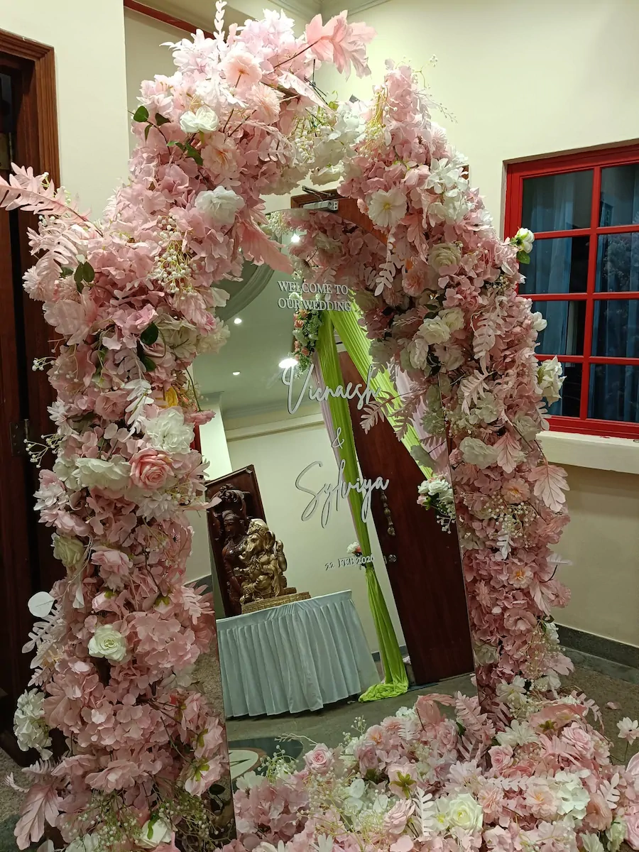 Entrance Decor — Alangkaar