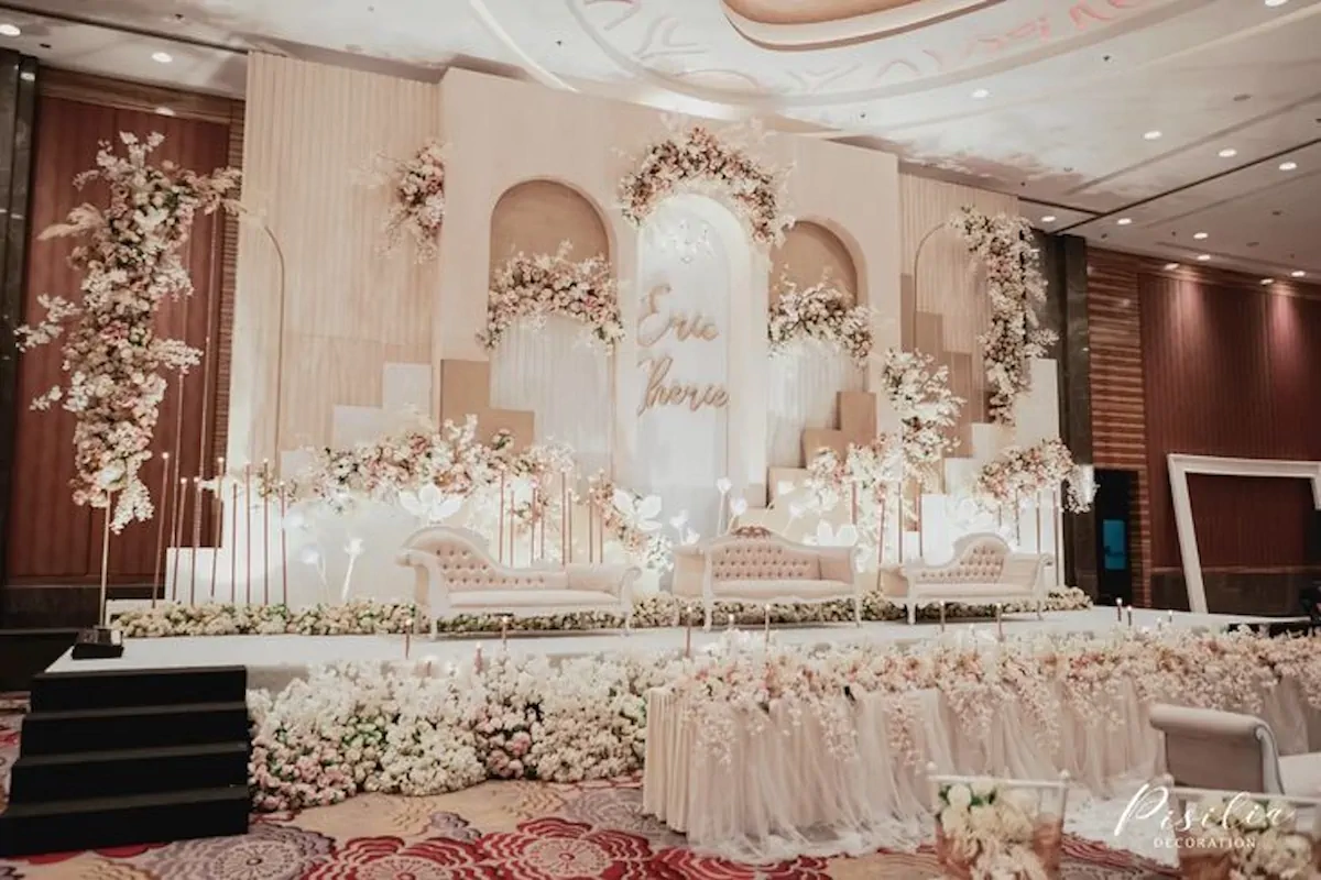 Western Decor — Alangkaar