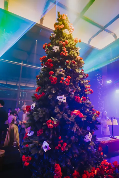 New Year's Eve 2024 · Masquerade: The red-flower tree with masks under blue and green beams