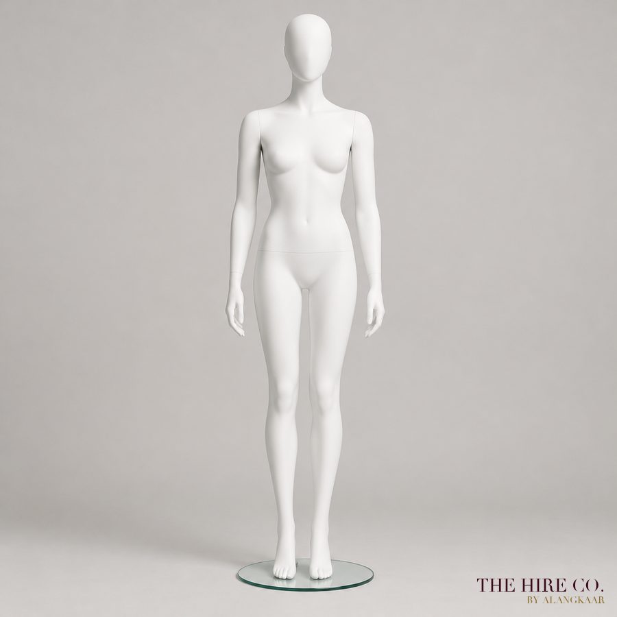 Mannequin, full body, white