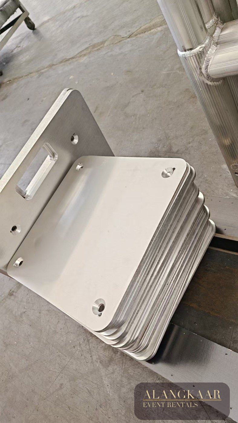 Aluminium box truss corner cubes stacked