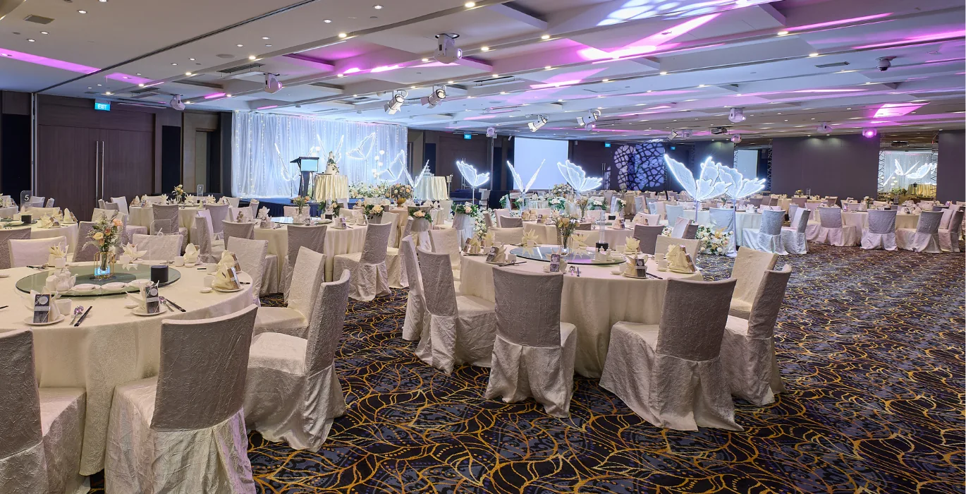 The Constellation Ballroom at ONE°15 Marina set with round tables for a banquet