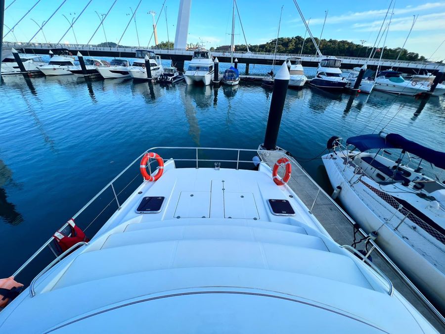 Bow deck