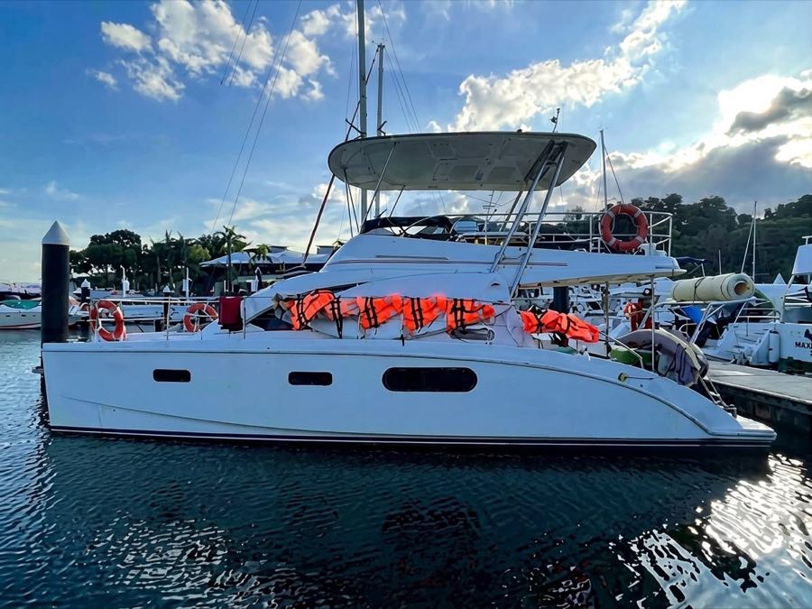 Catamaran profile